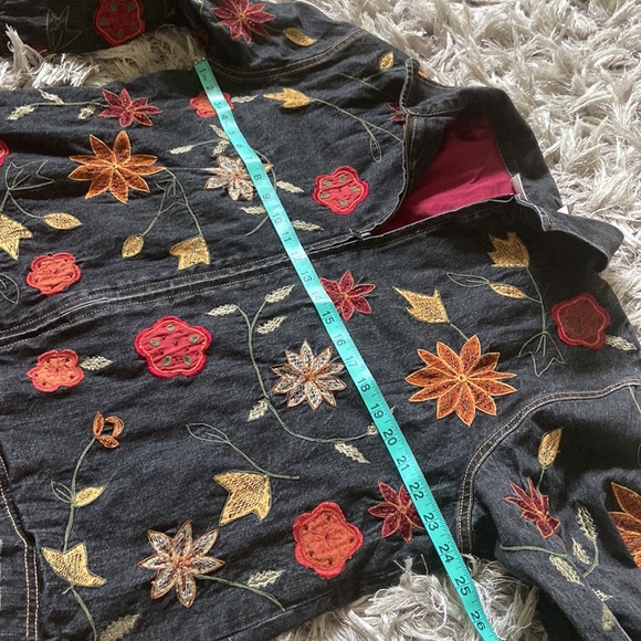 Vintage Chico’s Design 3 floral embroidered beaded denim zip up shacket jacket - Picture 10 of 12